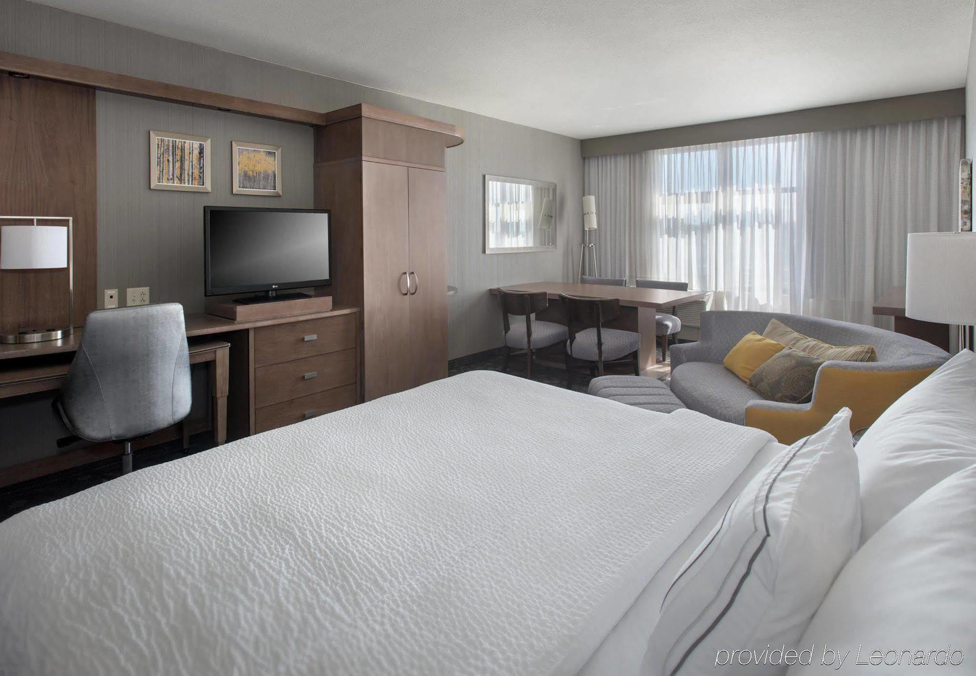 Courtyard By Marriott Philadelphia Lansdale Hotel Exterior foto
